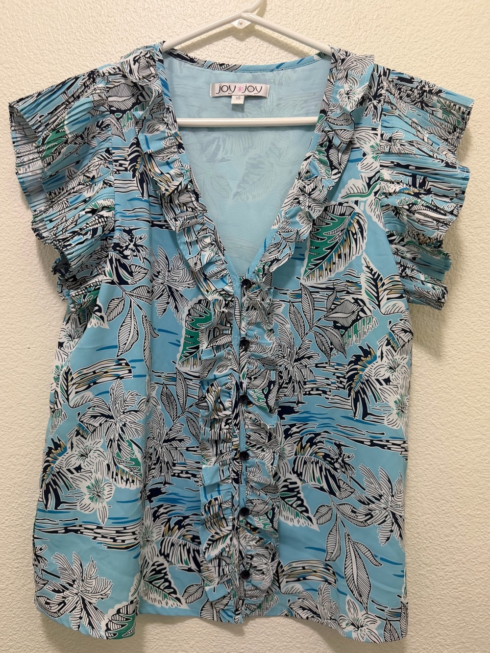 Joy Joy light blue lined sleeveless tropical print blouse, XS